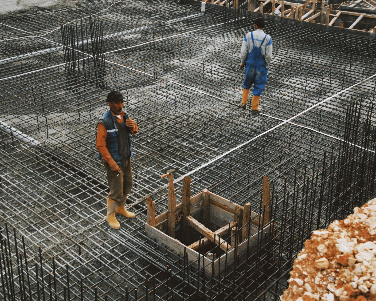 Ferraillage d'une fondation avant le coulage du béton